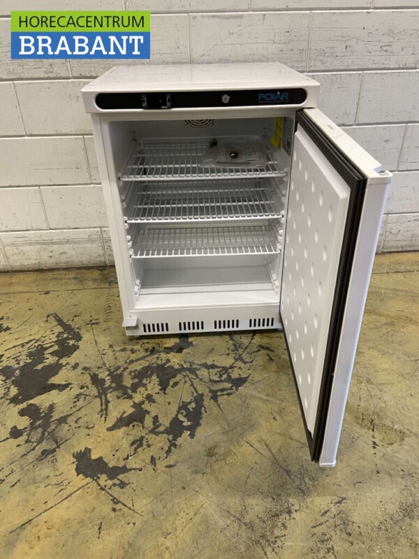 Polar CD610 Refrigerator Refrigerator 150 liters 230V Catering - Image 4