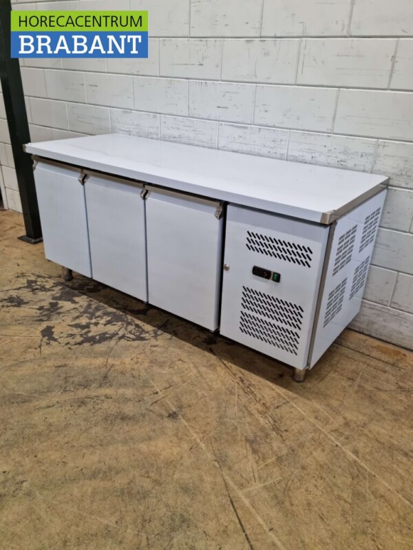 Stainless steel HCB Refrigerated Workbench 3 doors 179,5 cm 230V Horeca - Image 2