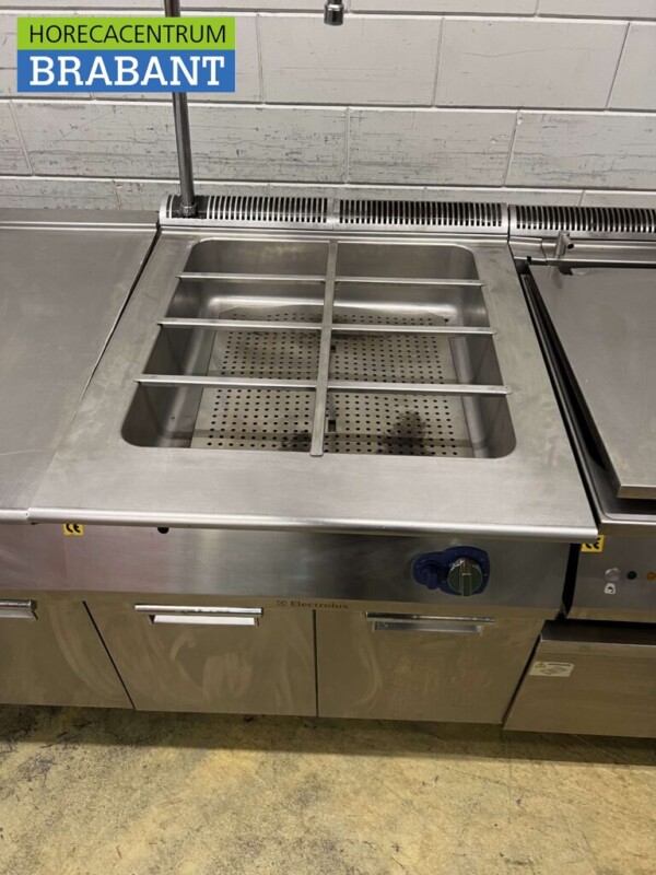 Stainless steel Electrolux Baking line Double fryer Hot plate Bain marie Frying pan 440 cm GAS Catering - Image 6
