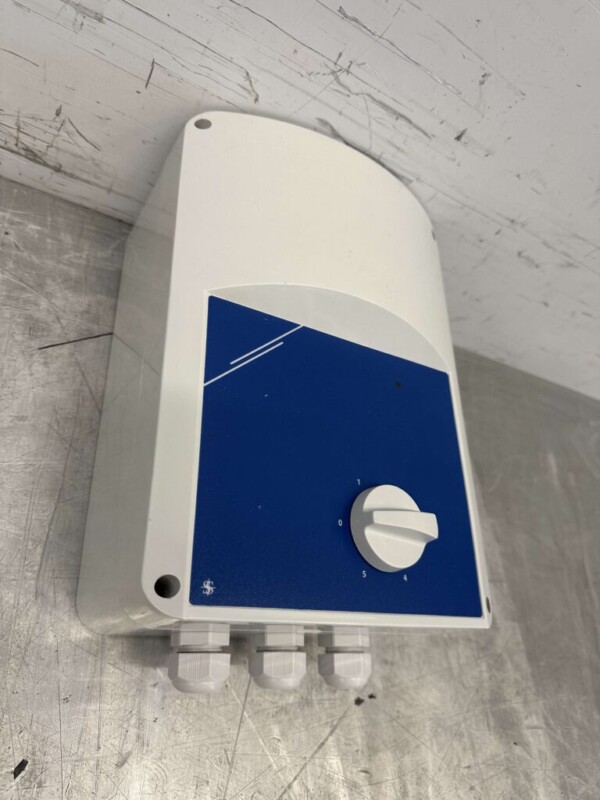 Voltage regulator Trafo controller 7,5A 230V Horeca - Image 3
