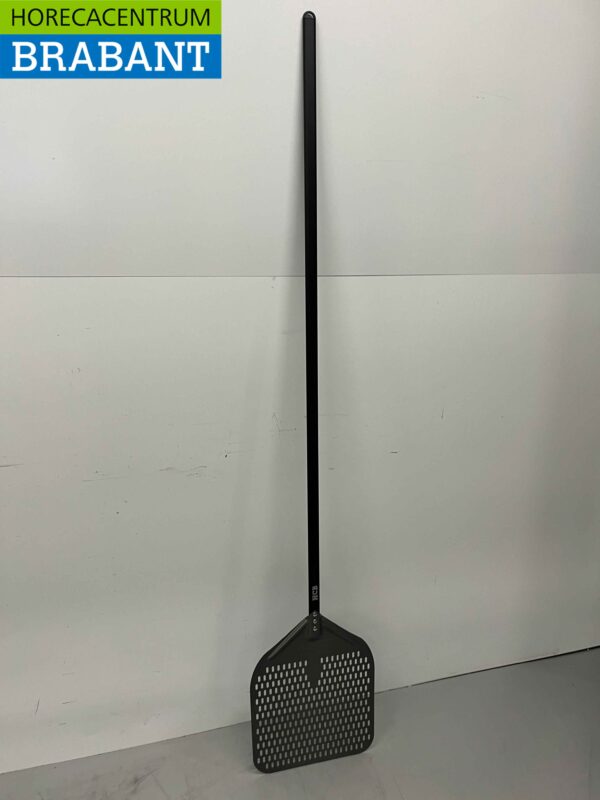 Pizza shovel hard anodized, perforated blade 35 cm, handle length 150 cm Horeca - Image 3