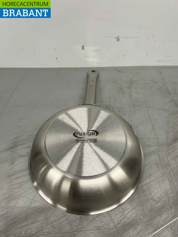 Stainless steel Fusion Professional frying pan 240 mm Catering - Image 4