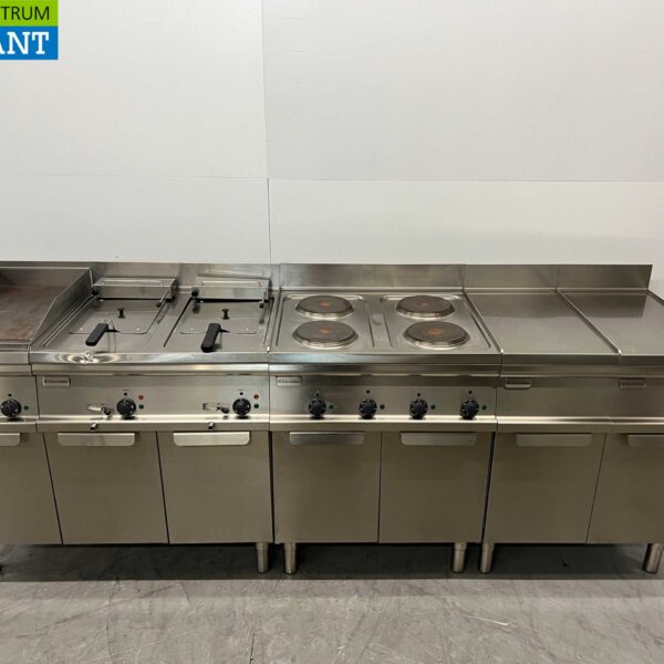 Stainless steel Electrolux Baking line 4 burner stove, double fryer and griddle 245 cm 400V Horeca