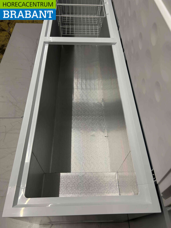 HCB Freezer Chest Freezer with double flip lid 755 liters 230V Horeca - Image 8