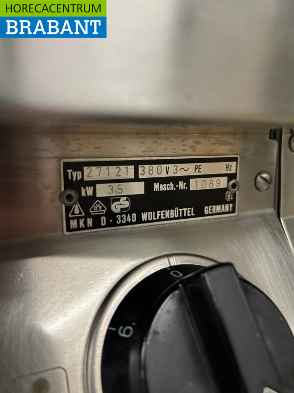 Stainless steel MKN baking line 2 burner stove, 2 x fryer and griddle 400V Horeca - Image 5