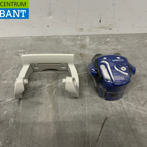 Brita Purity C 0-70% JG8 Filter head with wall bracket Horeca