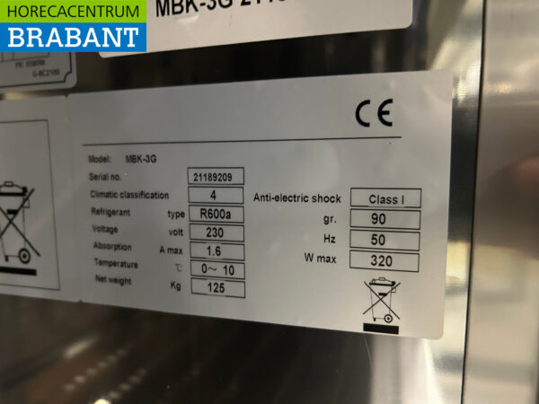 Maxxfrost Backbar Bar Refrigerator 3 Glass doors 537 liters 200,2 cm 230V Horeca - Image 5