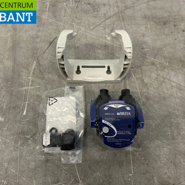 Brita Purity C 0% G3/8" Filter head with wall bracket Horeca