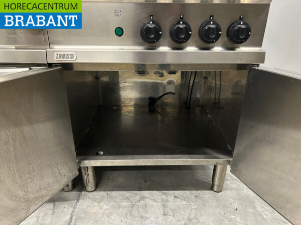 Stainless steel Zanussi baking line consisting of Bain Marie, Baking tray and 4 burner stove 140 cm 230V + 400V + GAS Horeca - Image 6
