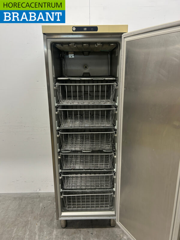 Stainless steel Gram Freezer freezer cabinet 332 liters 230V Horeca - Image 4