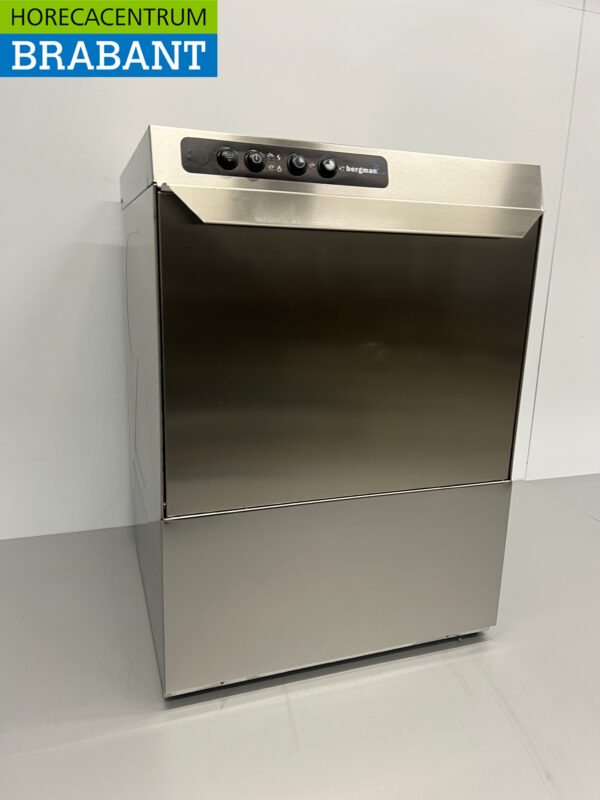 Stainless steel Adler ECO Dishwasher Front Loader with Drain Pump and Soap Dispenser 230V Catering - Image 3