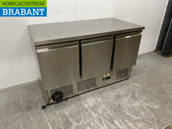 Stainless steel Pelican Refrigerated Workbench 3 doors 136,5 cm 230V Horeca - Image 3