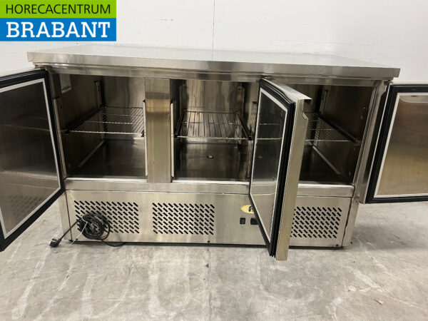 Stainless steel Pelican Refrigerated Workbench 3 doors 136,5 cm 230V Horeca - Image 4