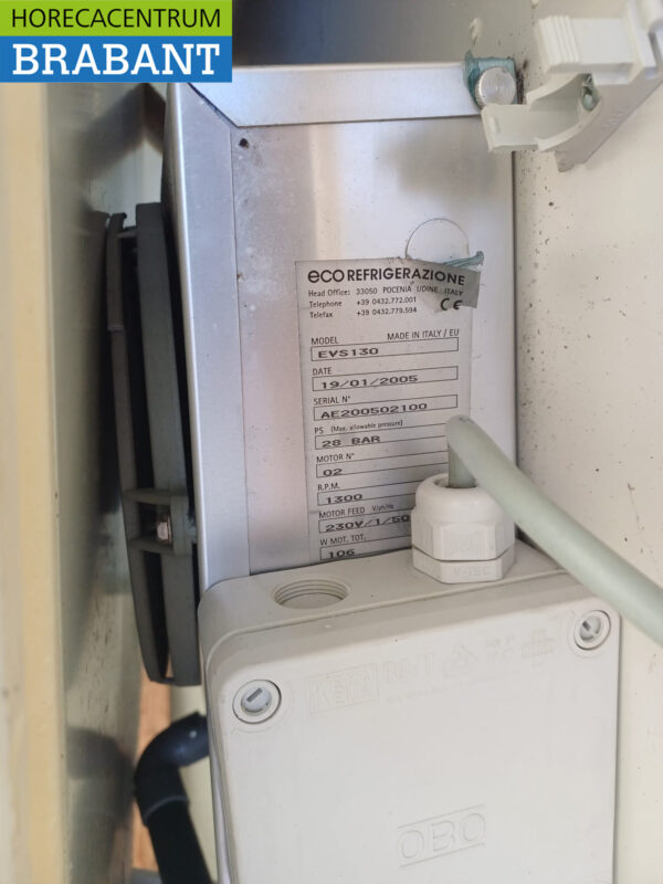 Refrigeration Cell Freezer with 2 beer tanks 500 liters installation 230V Catering - Image 12