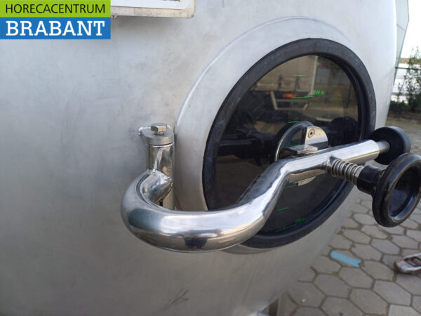 Refrigeration Cell Freezer with 2 beer tanks 500 liters installation 230V Catering - Image 10