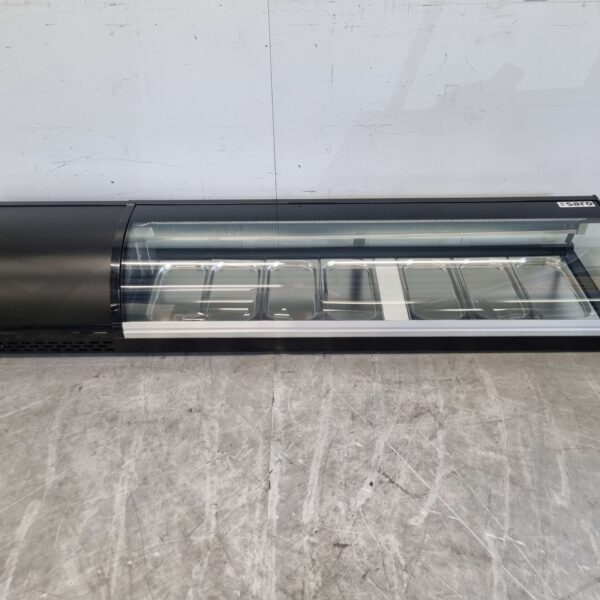 Saro Sushi display case Surface-mounted refrigerated display case 7 x 1/3 GN 180 cm 230V Horeca