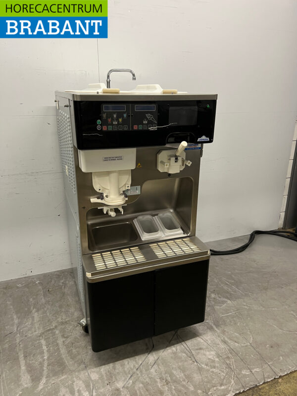 Stainless steel Carpigiani GK3T Soft ice cream machine Milkshake machine 400V Horeca - Image 3