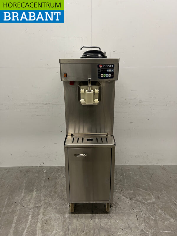 Stainless steel Nissei Soft ice cream machine 400V Catering Fries Tent