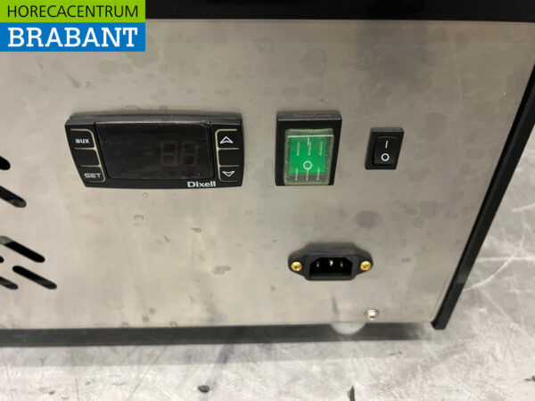 Combisteel Refrigerated Display Case 159 liters 230V Catering - Image 5