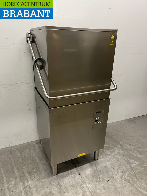Stainless steel Zanussi NHT Sliding dishwasher 400V Catering - Image 3