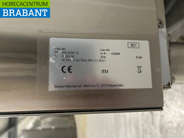 Stainless steel Zanussi NHT Sliding dishwasher 400V Catering - Image 7