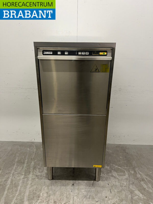 Stainless steel Zanussi Dishwasher with drain pump 400V Catering