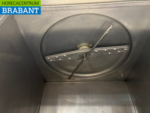 Stainless steel Zanussi Dishwasher with drain pump 400V Catering - Image 5
