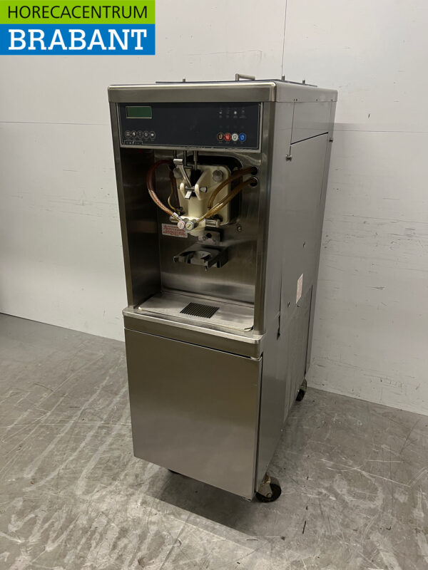Stainless steel Taylor Milkshake Machine 400V Catering - Image 2