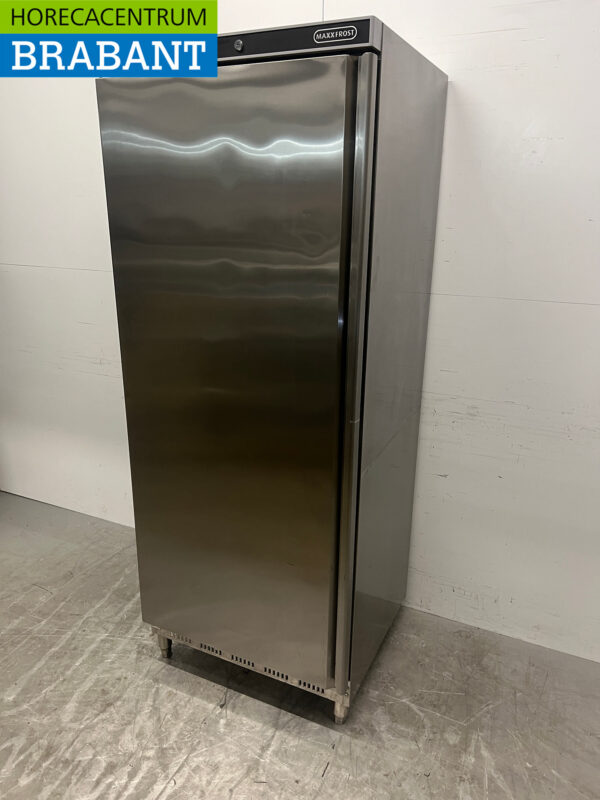Stainless steel Maxxfrost Refrigerator 600 liters 230V Catering - Image 2