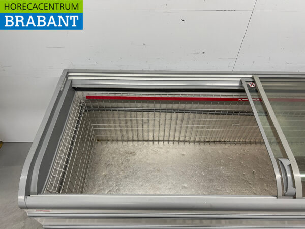 AHT Shop Freezer 250 cm 230V Catering - Image 4