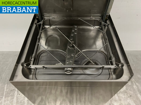 Stainless steel Zanussi pass-through dishwasher 400V Catering - Image 4