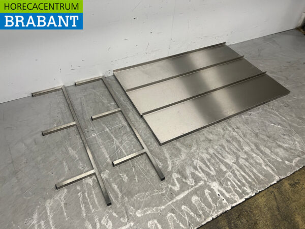 Stainless steel Wall Shelf 3 layer 138 x 30 cm Horeca - Image 3