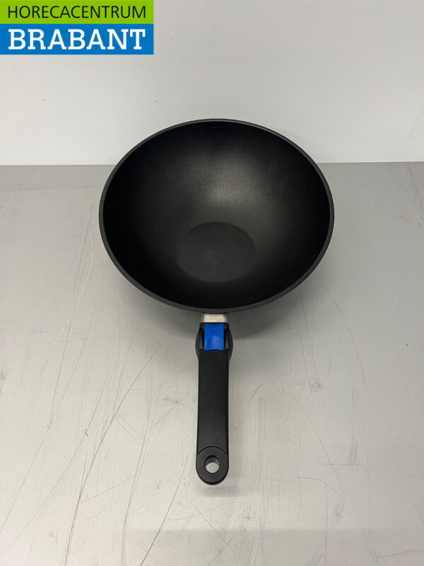 EUROLUX cast iron universal wok pan wok 32 x 36 cm - ceramic surface - PFOA-free - MADE IN GERMANY - Image 2