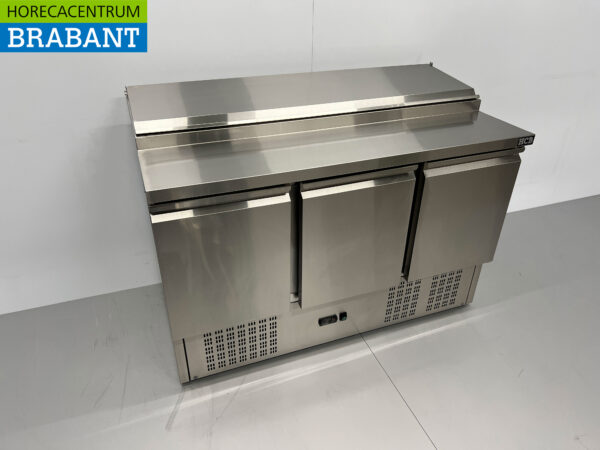 Stainless steel HCB Saladette Saladiere Refrigerated Workbench 136,5 cm 230V Horeca - Image 3