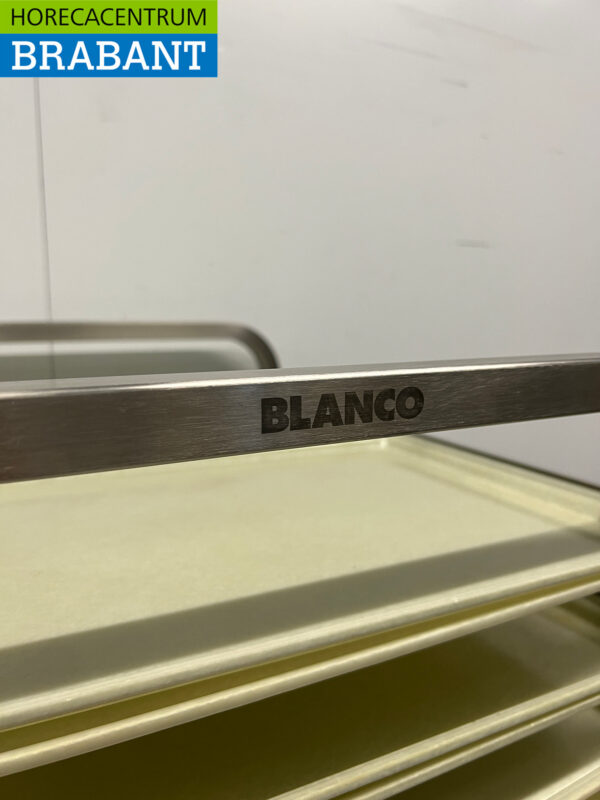 Stainless steel Blank Regal Cart 2/1 GN with Cambro Camtray's 1/1 GN Horeca - Image 4