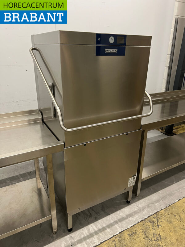Stainless steel Hobart Sliding dishwasher with 2024 on and off table! Washer 400V Catering - Image 4