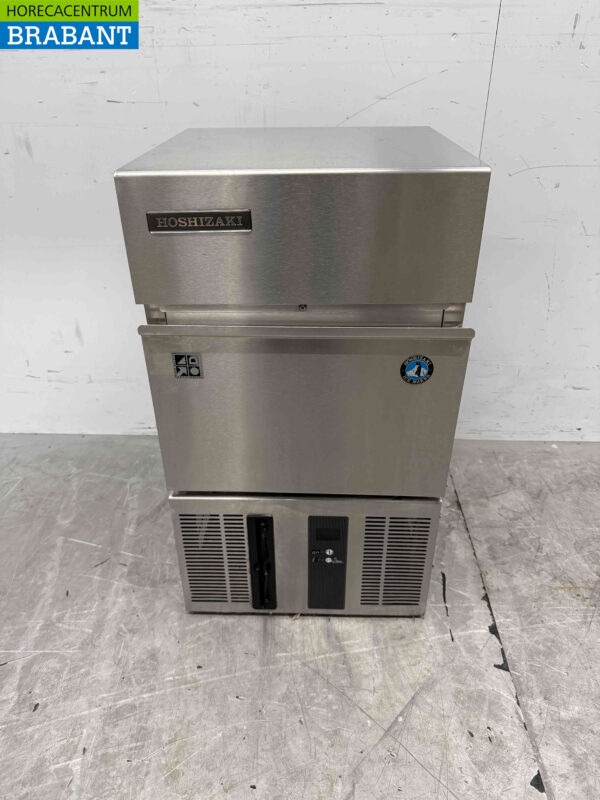 Stainless steel Hoshizaki IM-21CNE with 11.5 kg bunker Produces 25 kg per day 230V Horeca