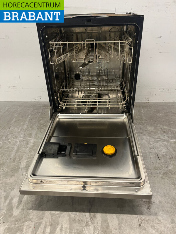 Stainless steel Miele PG8055U Dishwasher with drain pump 230V Horeca - Image 4