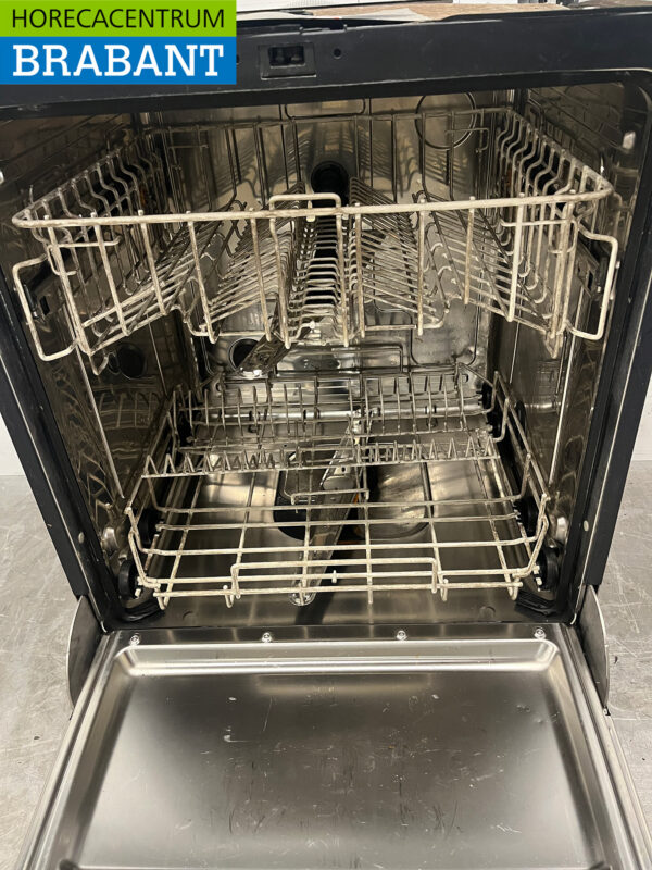Stainless steel Miele PG8055U Dishwasher with drain pump 230V Horeca - Image 5