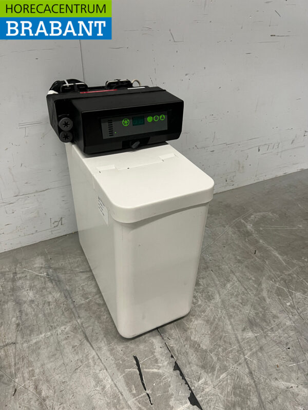 Pentair Automatic Water Softener 230V Horeca - Image 3