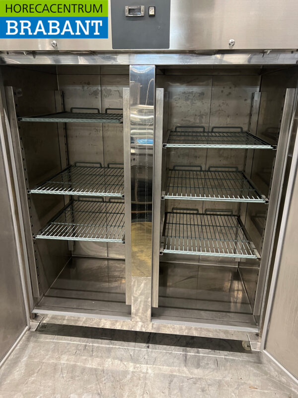 Stainless steel Ecofrost Double Door Freezer 1300 liters 230V Horeca - Image 4