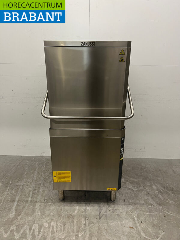 Stainless steel Zanussi Sliding dishwasher Drain pump 400V Catering