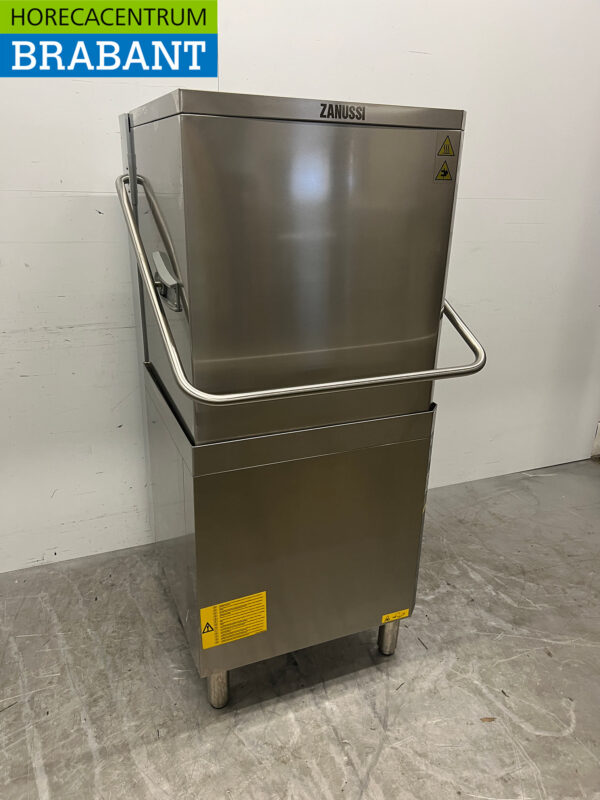 Stainless steel Zanussi Sliding dishwasher Drain pump 400V Catering - Image 3