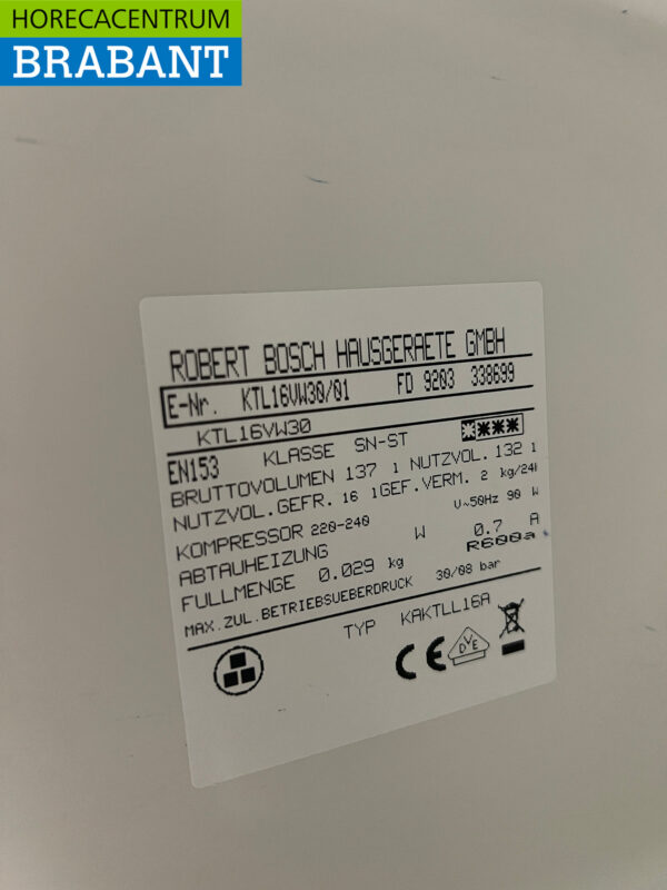 Bosch Tabletop Refrigerator with Freezer 137 liters 230V Catering - Image 5