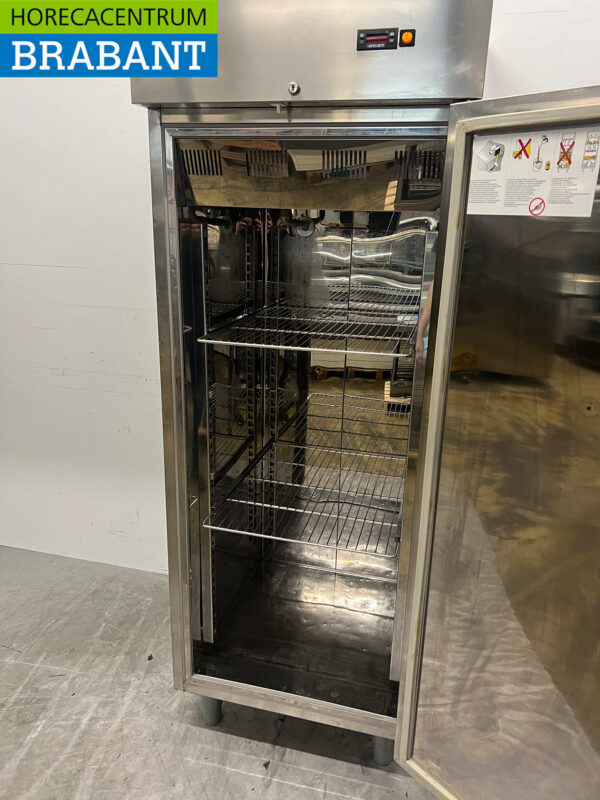 Stainless steel Electrolux Freezer 600 liters 230V Catering - Image 4