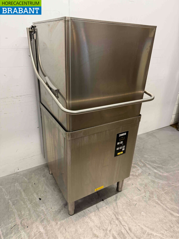 Stainless steel Zanussi ZHTAI Sliding dishwasher 400V Catering - Image 2