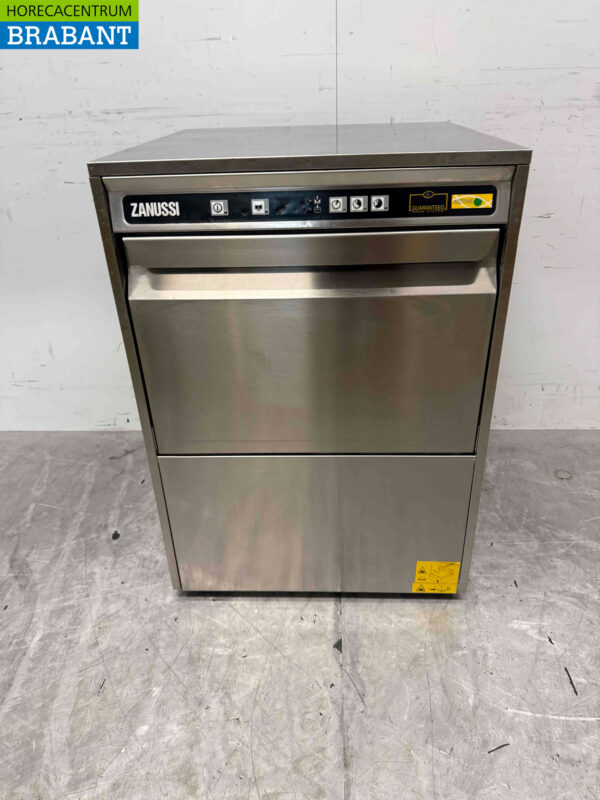 Stainless steel Zanussi ZUCAI Dishwasher 230V Catering (kopie)