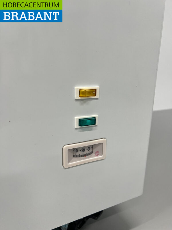 HCB Shop Freezer Freezer with sliding glass lids 455 liters 230V Horeca - Image 5