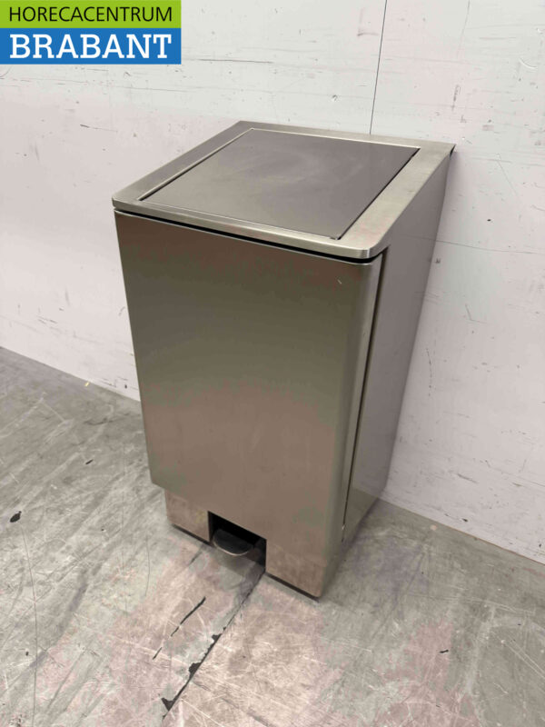Stainless steel Nayati trash can with foot control 60 liters Catering - Image 2