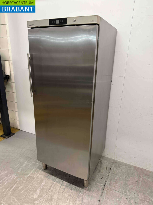Liebherr stainless steel Refrigerator 586 liters 230V Horeca - Image 3